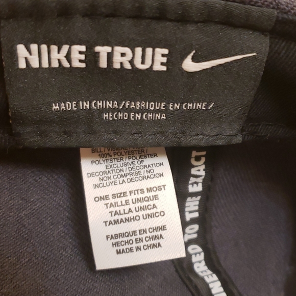 Nike hat - Picture 4 of 7